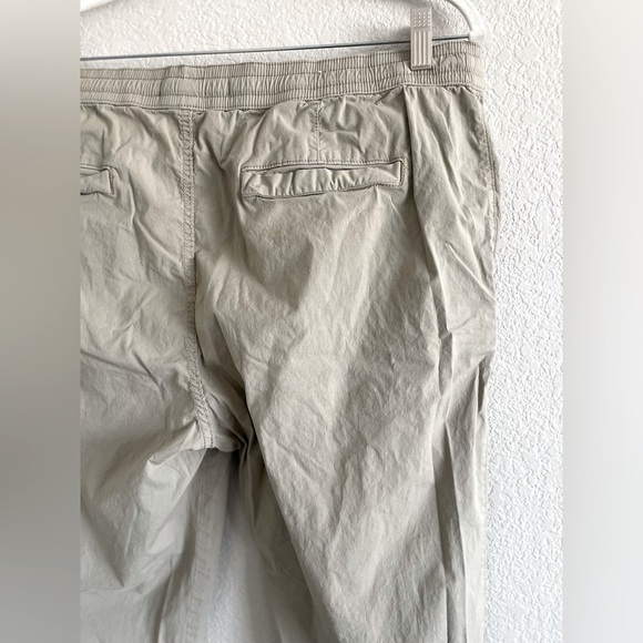 Zara elastic waist khaki joggers - Picture 6 of 6